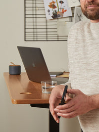 Bureau Assis Debout Électrique Bois Massif - ADVANCED LITE GO - Edition PREMIUM OAK_Copyright AUM WORLD_2024_041